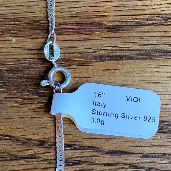 16” Sterling Silver 925 Necklace - Italy (3.0g) Jewelry - Picture 4 of 7